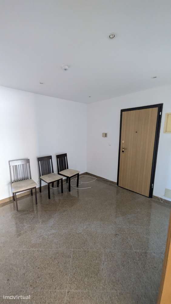 Apartamento T3 com  garagem e elevador em porto sak junto ao Taguspark - Grande imagem: 5/10