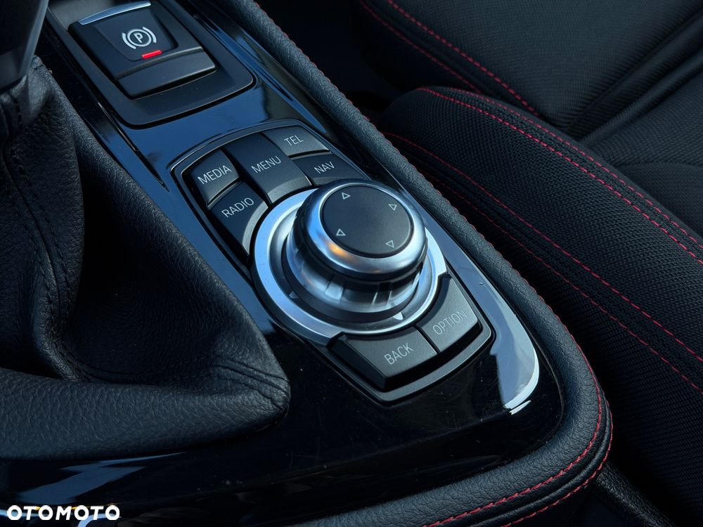 BMW Seria 2 218d Sport Line - 28