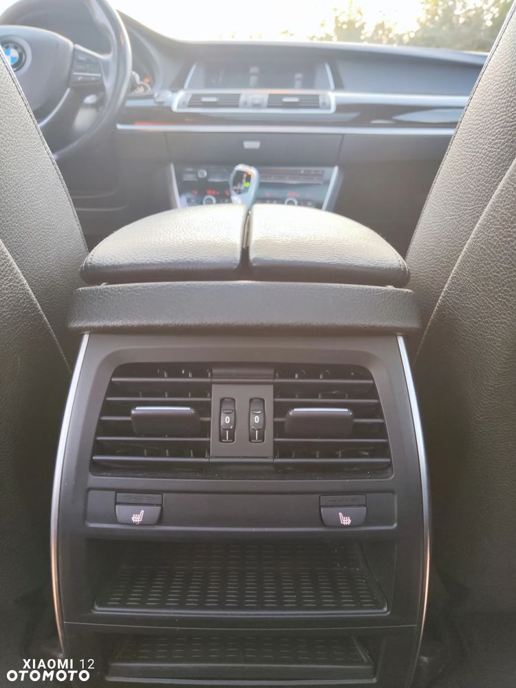 BMW 5GT - 23