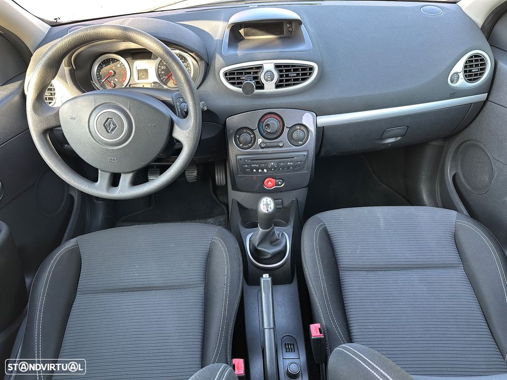 Renault Clio Break 1.5 dCi 90 FAP Dynamique - 10