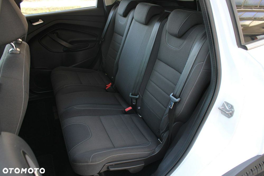 Ford Kuga 1.5 EcoBoost 2x4 Titanium - 13
