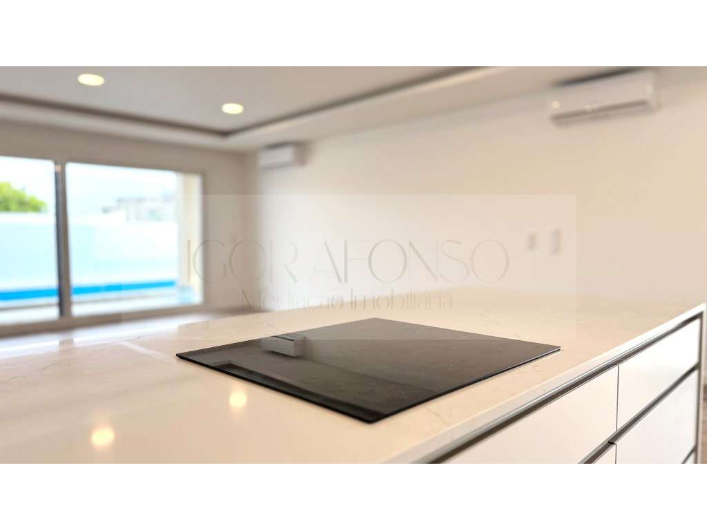 Excelente Moradia T4 Pronta a Habitar com 4 Suítes, Piscina, Terraç... - Grande imagem: 4/41