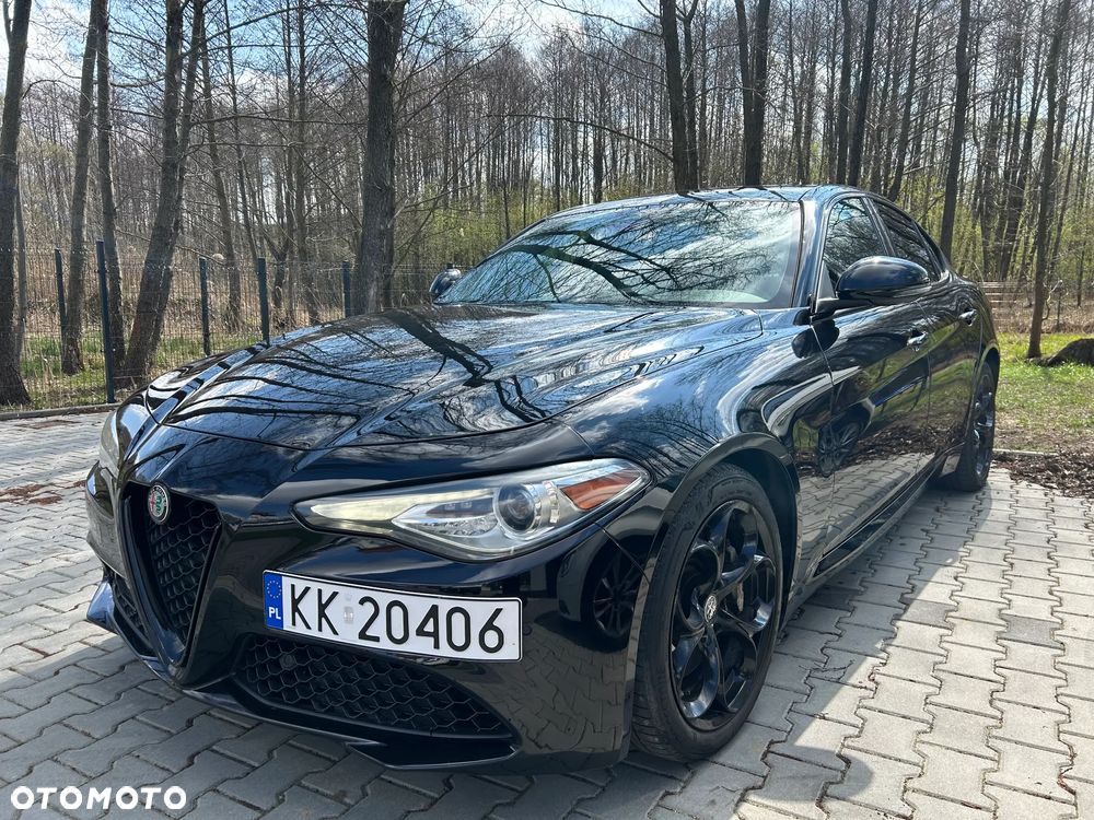 Alfa Romeo Giulia - 1