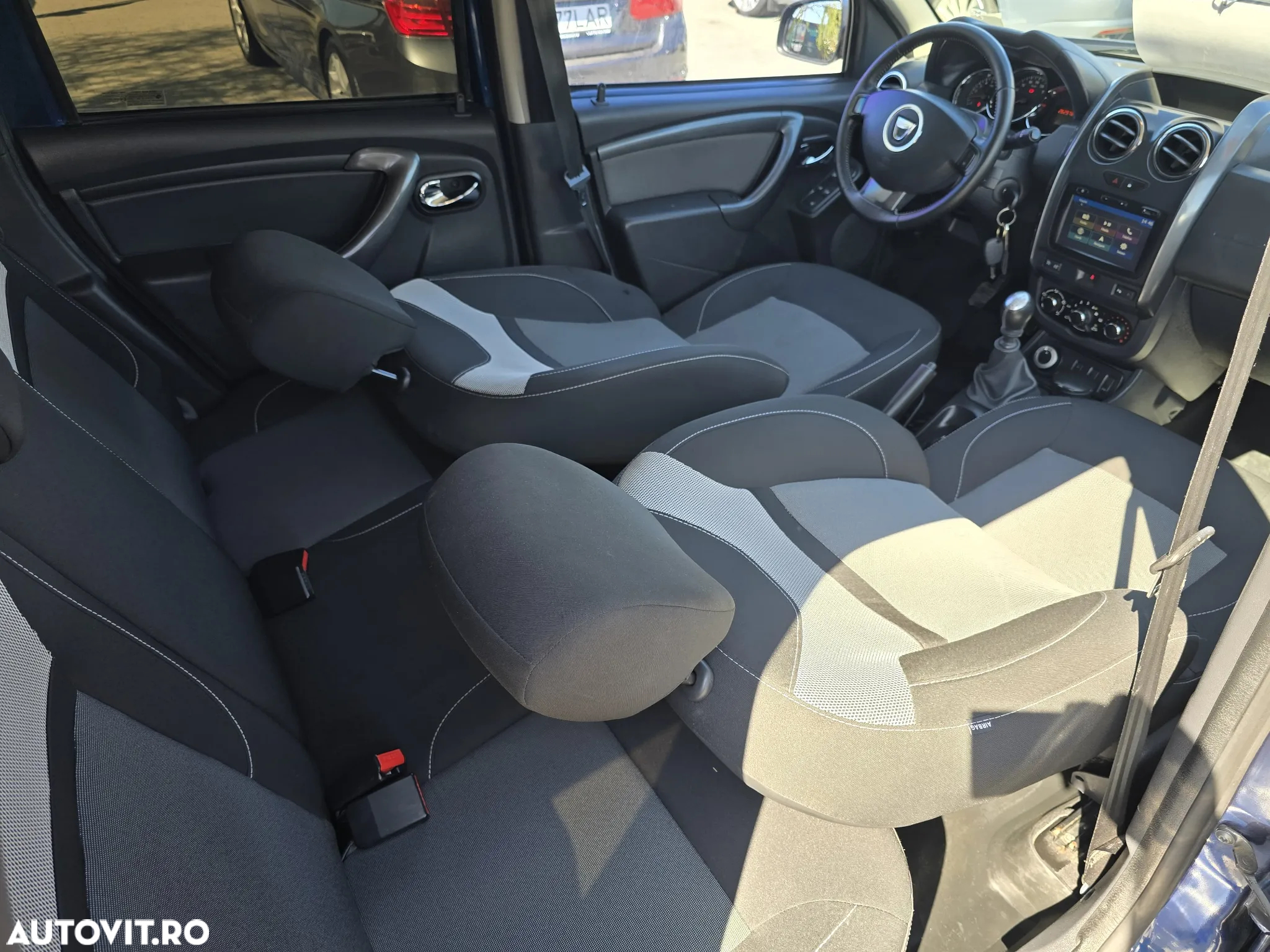 Dacia Duster dCi 110 FAP 4x4 Prestige - 8