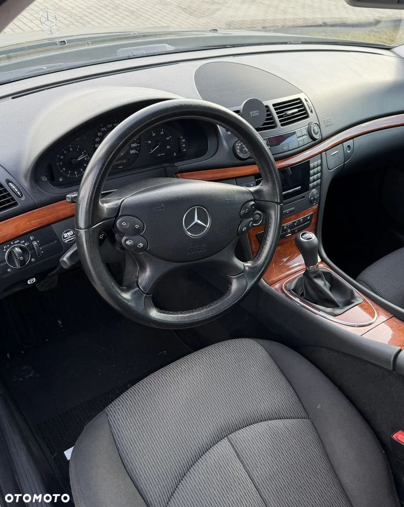 Mercedes-Benz Klasa E 200 CDI Classic DPF - 12