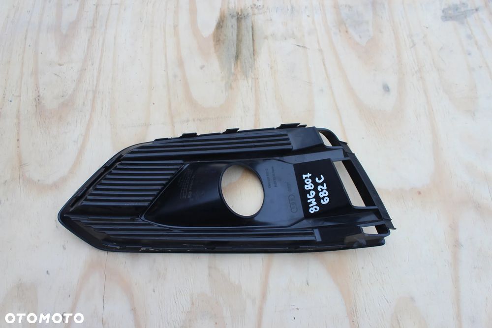 KRATKA ZDERZAKA PRAWA AUDI A5 B9 8W6807682C 2018 - 2