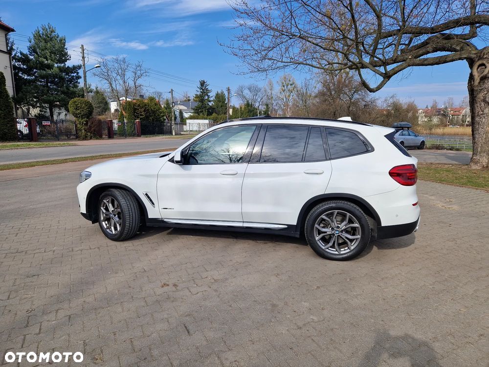 BMW X3 xDrive20i GPF xLine - 9