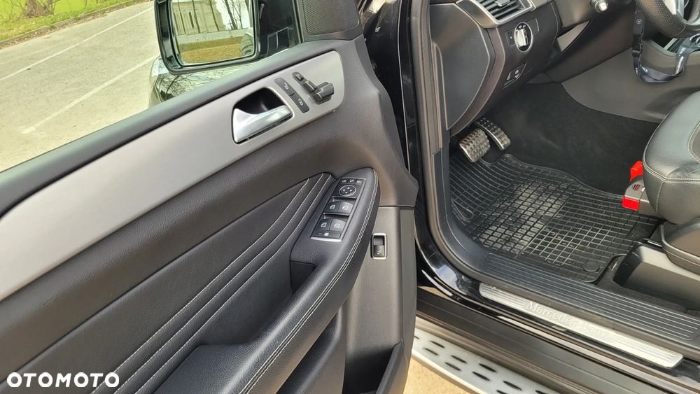 Mercedes-Benz ML 350 BlueTEC 4MATIC 7G-TRONIC Edition 1 - 10