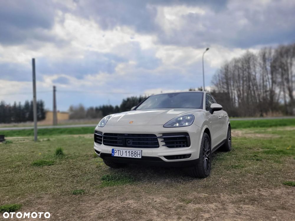Porsche Cayenne Electric - 1