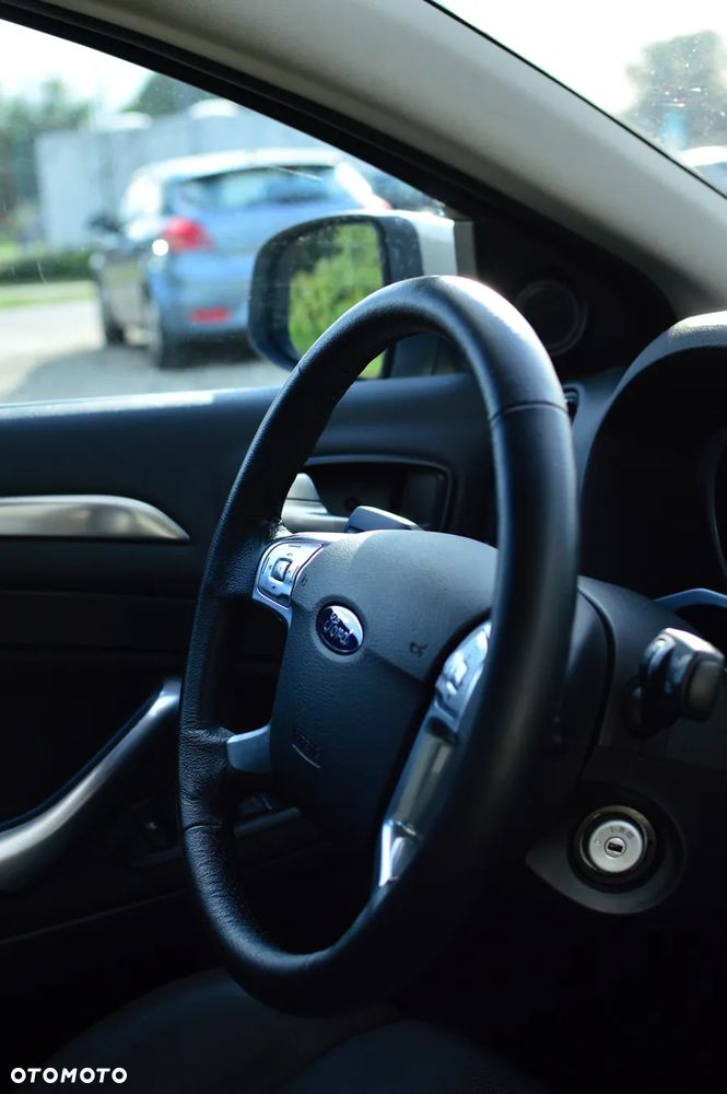 Ford Mondeo 2.0 Titanium - 10