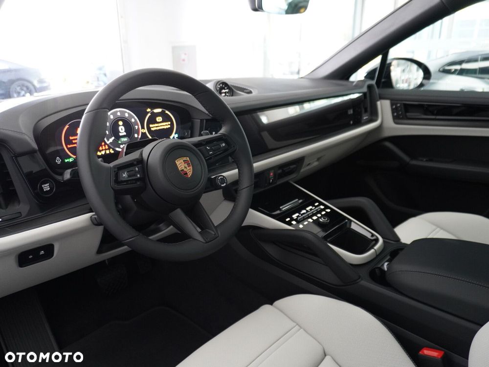 Porsche Cayenne E-Hybrid PHEV Black Edition - 29