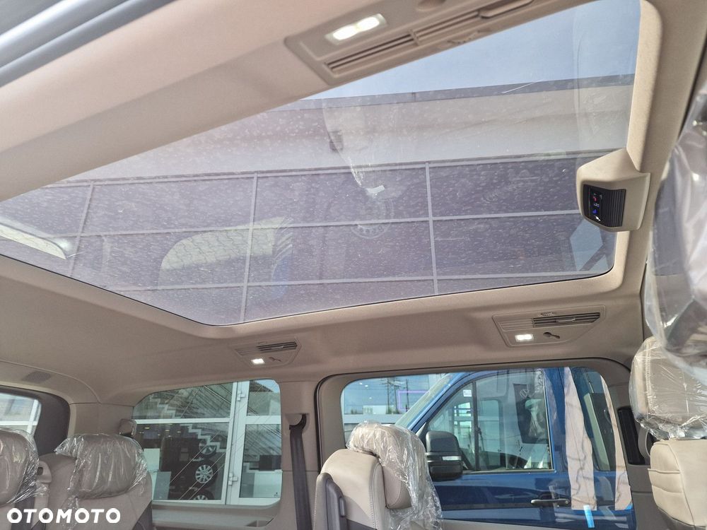 Volkswagen Multivan - 25