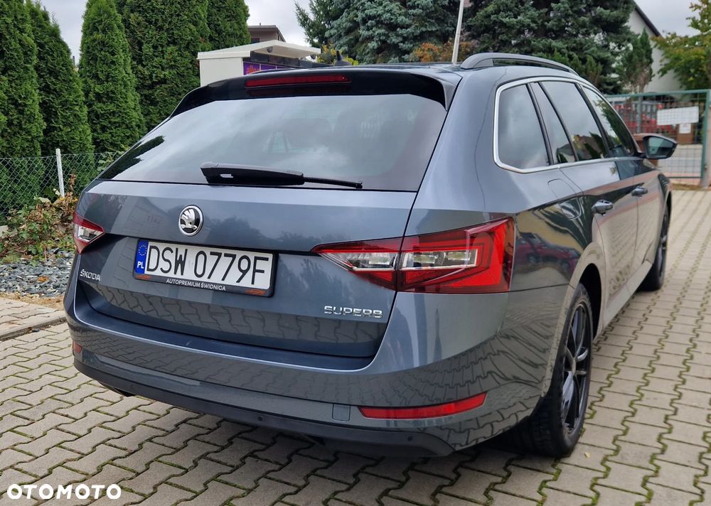 Skoda Superb 2.0 TDI DSG Style - 11