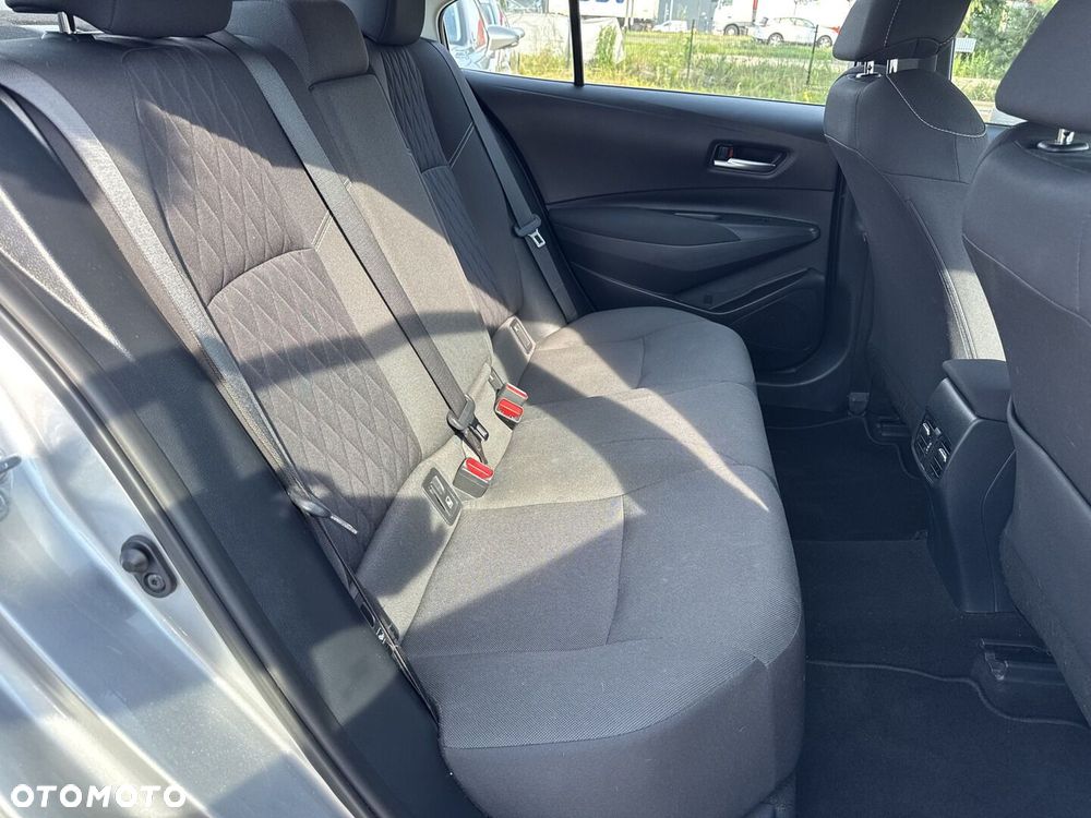 Toyota Corolla - 12