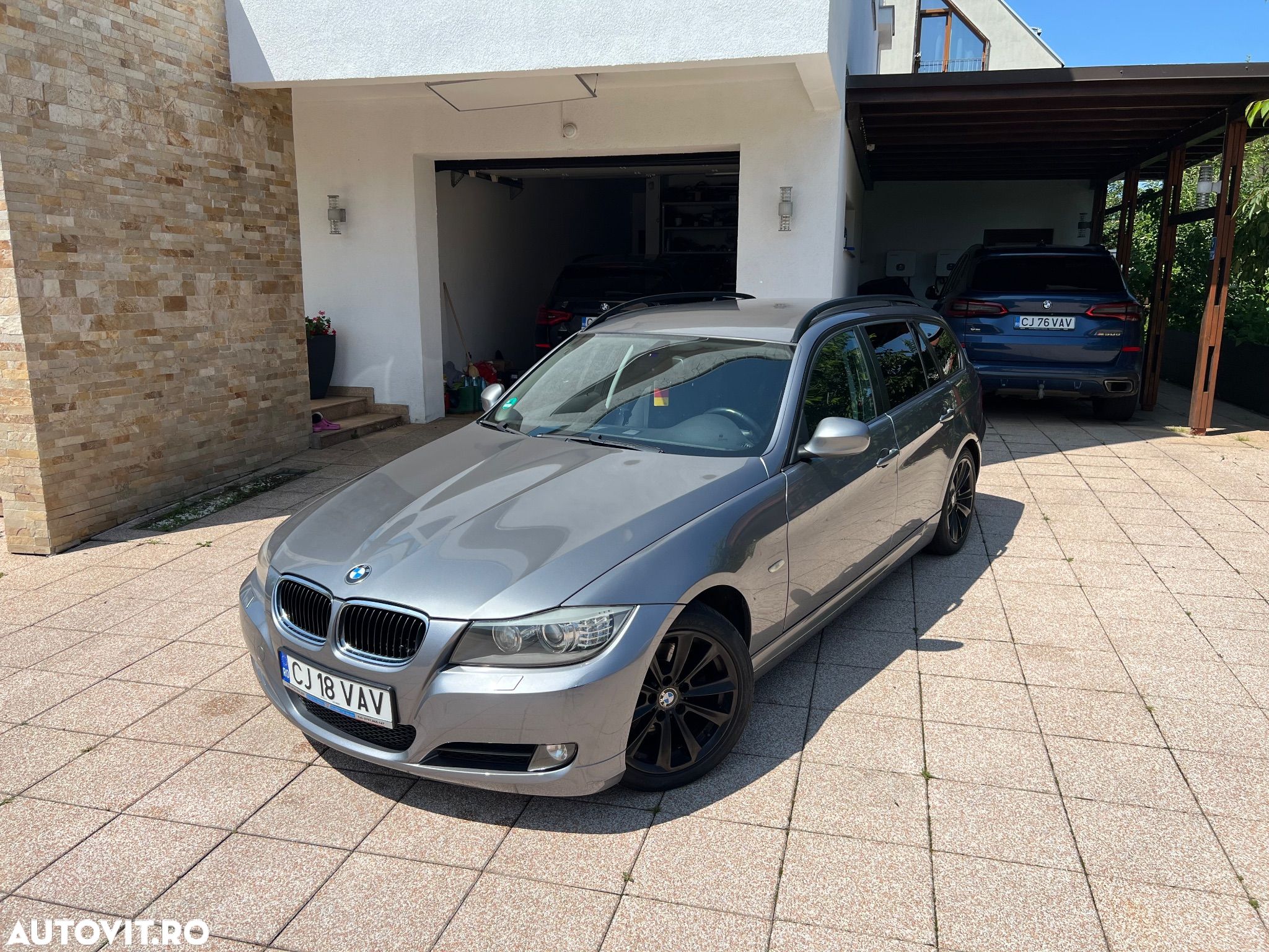 BMW Seria 3 320d DPF Touring - 1
