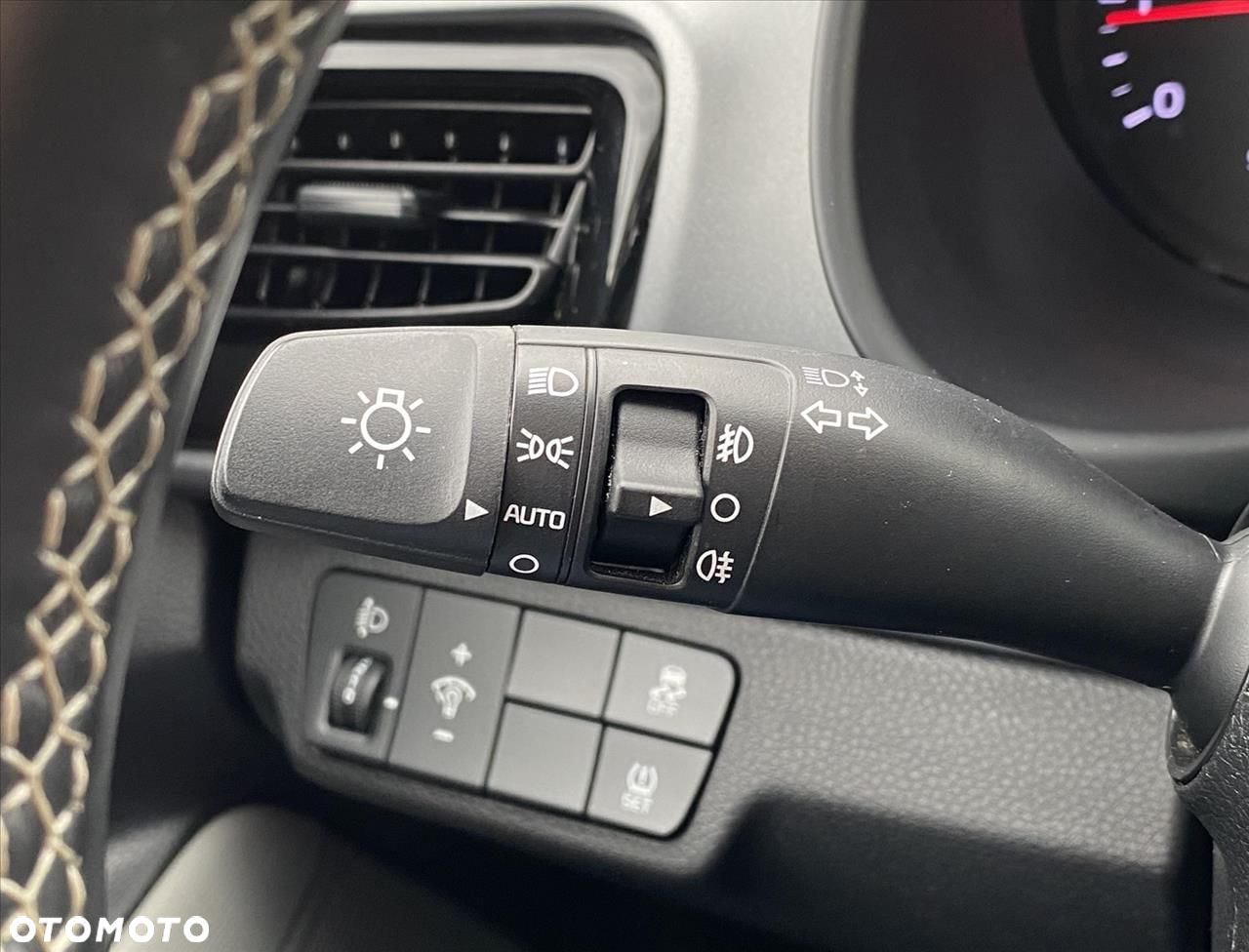 Kia Stonic 1.0 T-GDI L - 18