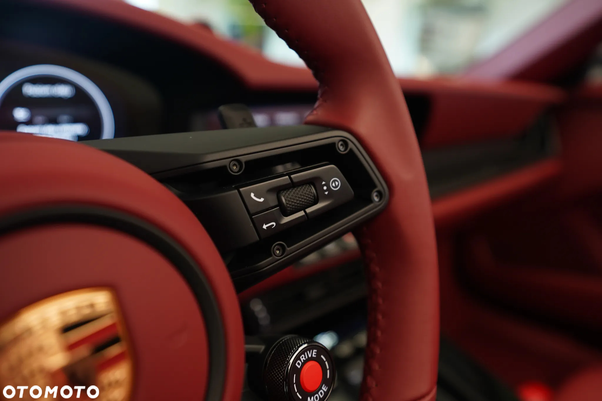 Porsche 911 Carrera T-Hybrid GTS Cabrio - 11