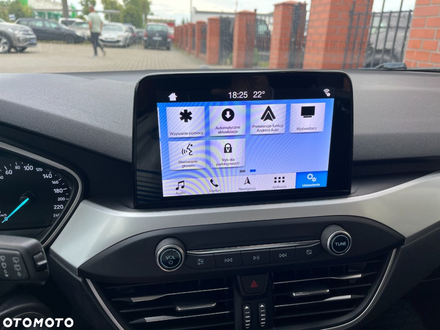Ford Focus Turnier 1.5 EcoBlue Start-Stopp-System TITANIUM - 15