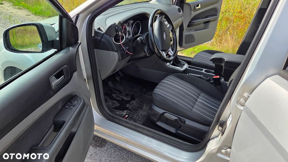 Ford Focus 1.6 Trend EU5 - 15