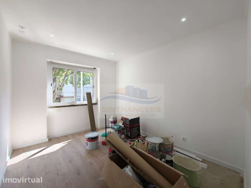 T3 totalmente remodelado numa das melhores zonas da Amadora - Grande imagem: 5/9