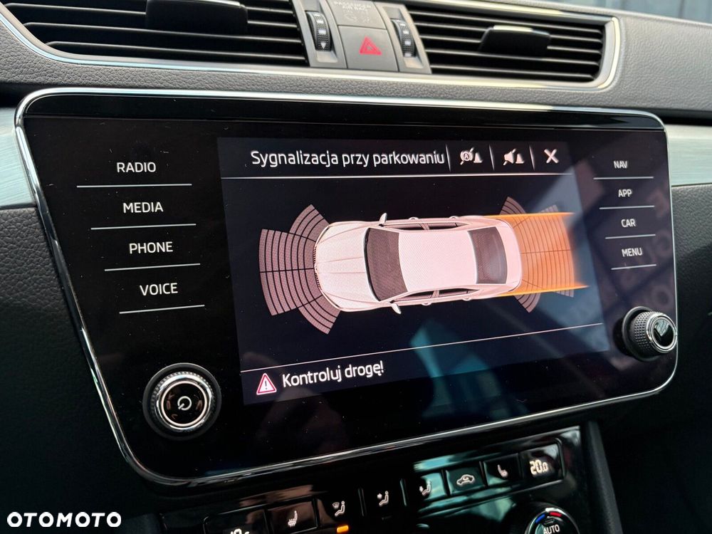 Skoda Superb 2.0 TDI Ambition DSG - 33