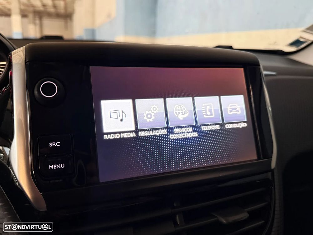 Peugeot 208 1.2 VTi SE Style - 12