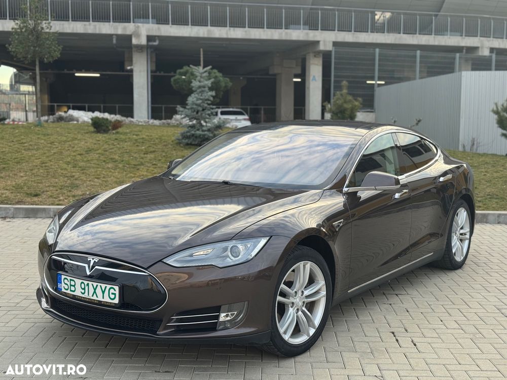 Tesla Model S Long Range - 1