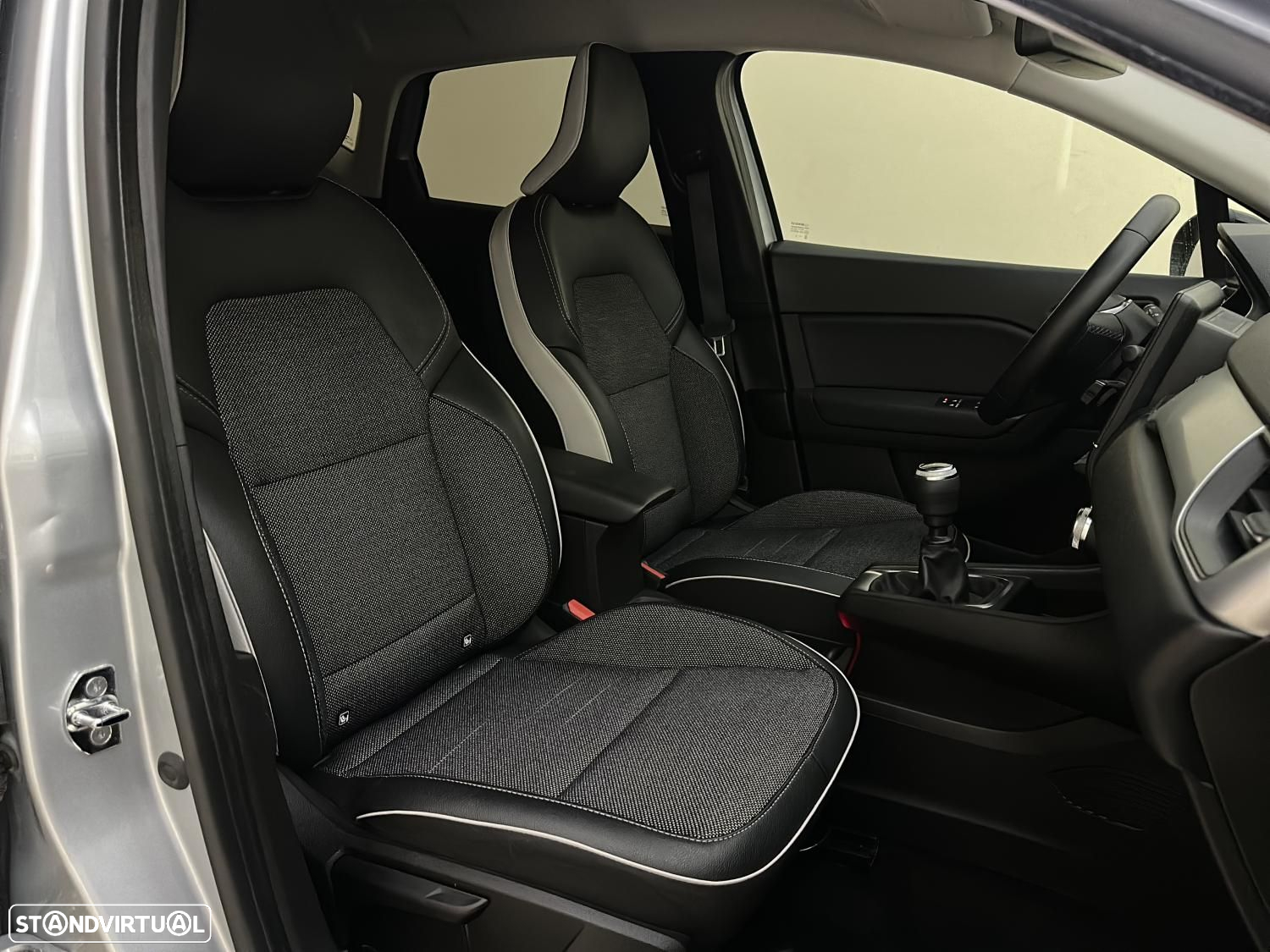 Renault Captur 1.0 TCe Exclusive - 15