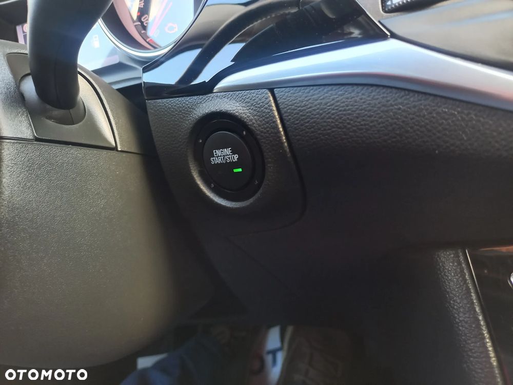 Opel Astra 1.6 CDTI Dynamic S&S - 30