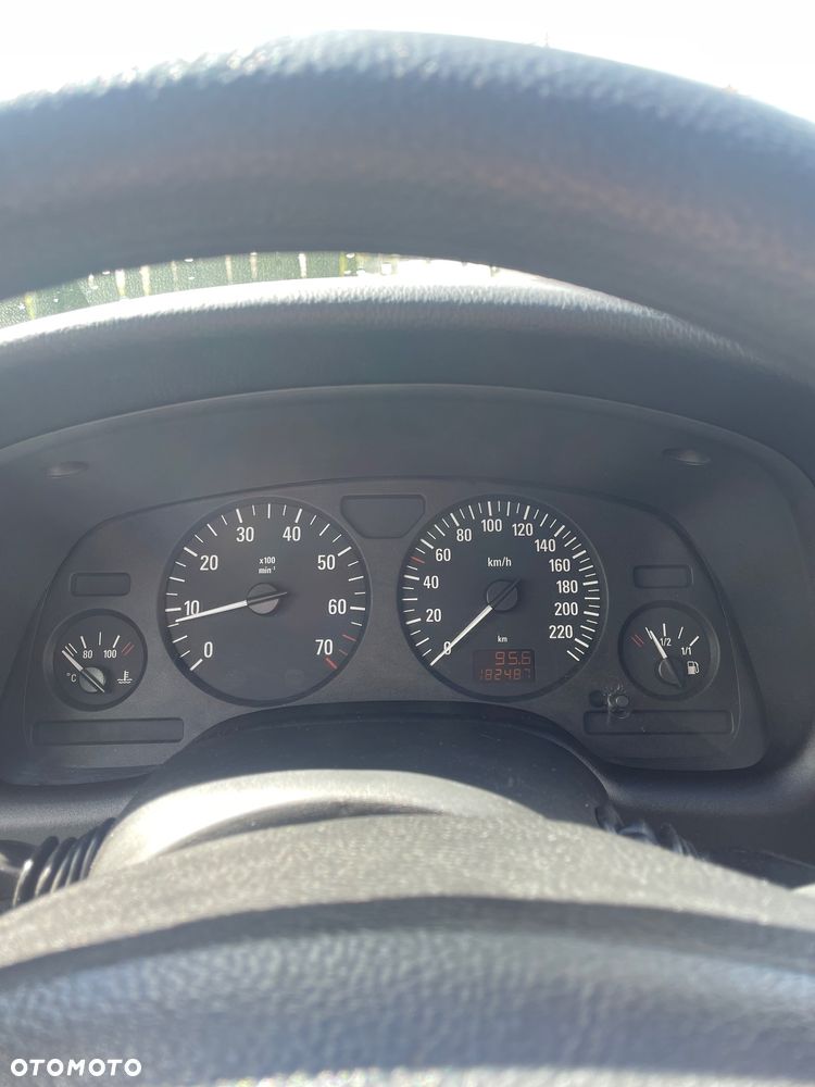 Opel Astra 1.6 Cosmo - 10