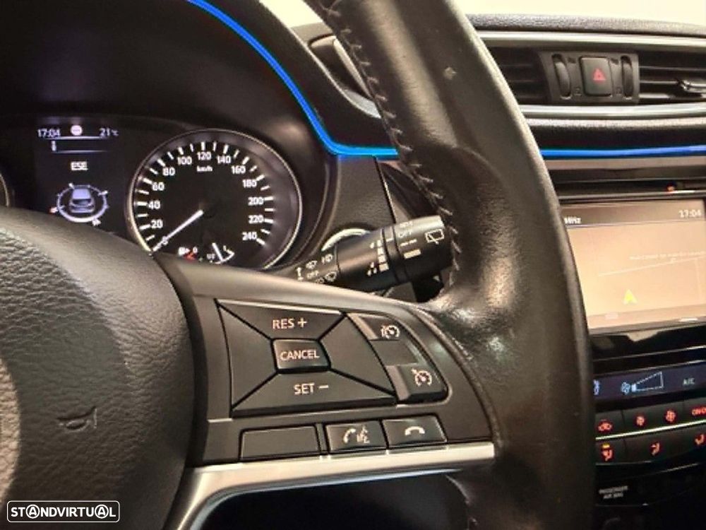 Nissan Qashqai 1.5 dCi N-Connecta - 17
