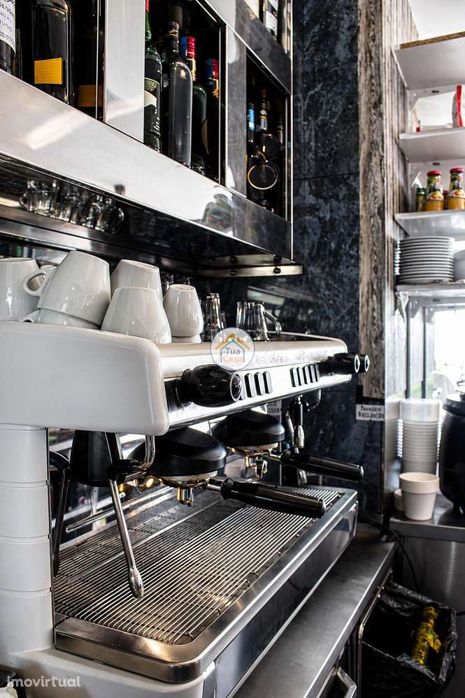 Trespasse Café / Snack-Bar – Excelente Localização em São Ovídio - Grande imagem: 5/18