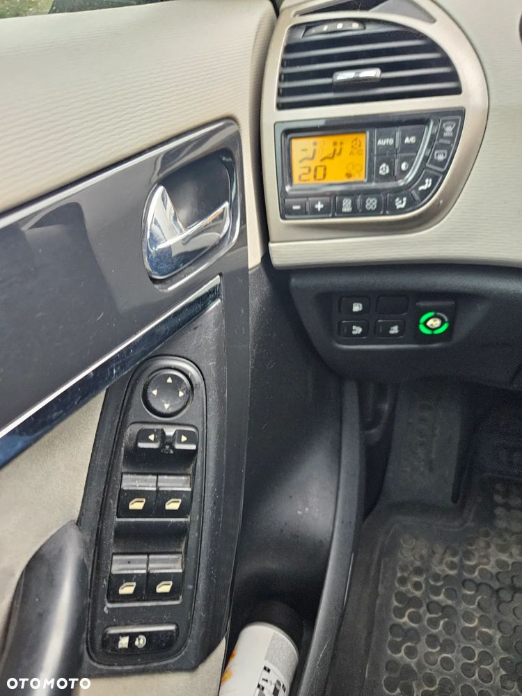 Citroën C4 Picasso 2.0i Exclusive MCP - 28