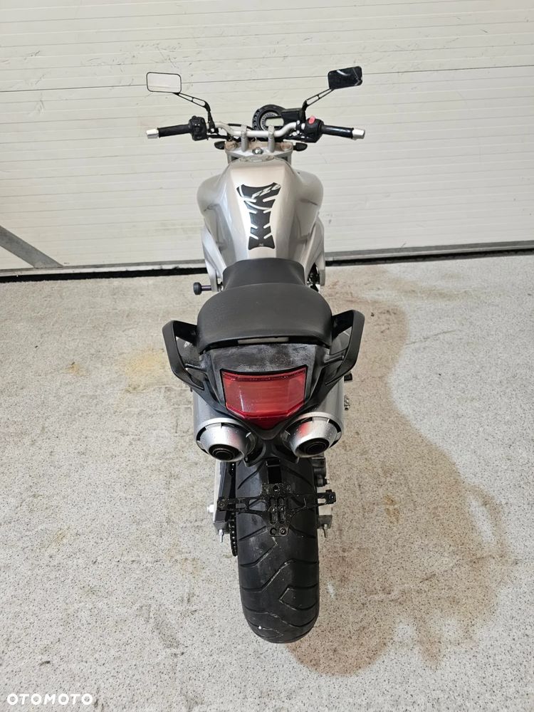 Yamaha FZ - 29