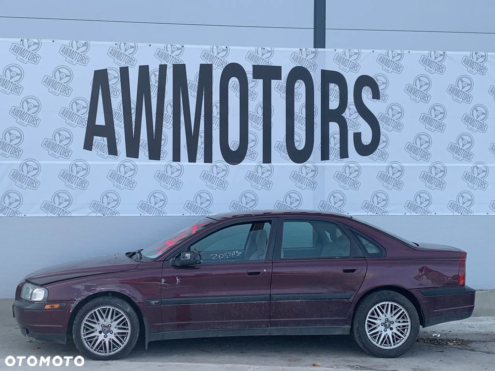 VOLVO S80 *SAMOCHÓD NA CZĘŚCI* MASKA, LAMPA, DRZWI, LUSTERKO, ZDERZAK, GRILL, BŁOTNIK, KLAPA, BELKA, DESKA, FOTELE, KANAPA, ĆWIARTKA, KIEROWNICA, TARCZE, ZACISKI, ZAWIESZENIE, KOMPLETNY PRZÓD, KOMPLETNY TYŁ, LICZNIK, ZEGARY, PRAWE LEWE PRZÓD TYŁ - 1