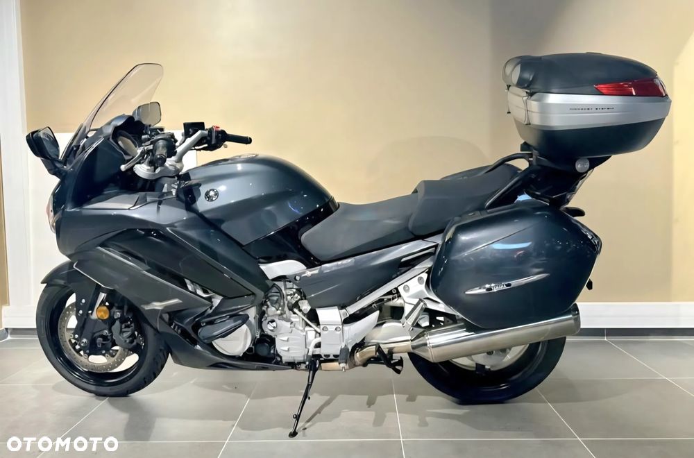 Yamaha FJR - 2