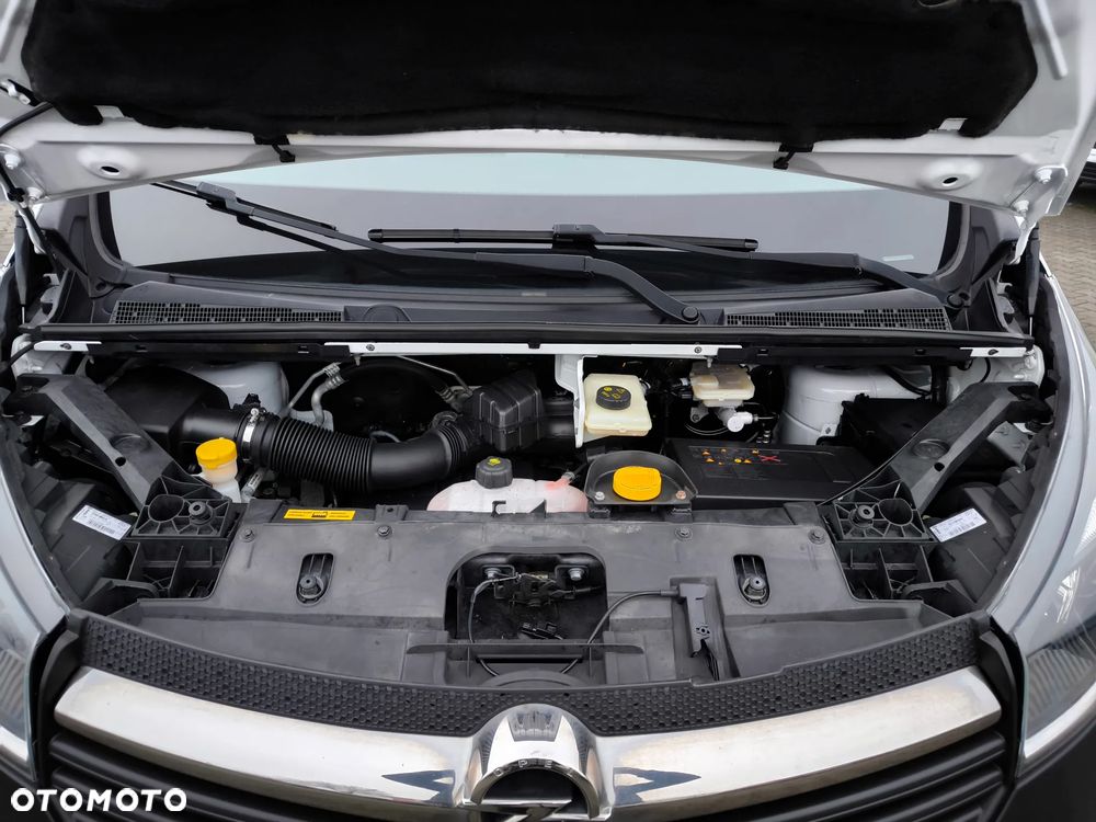 Opel Vivaro - 21