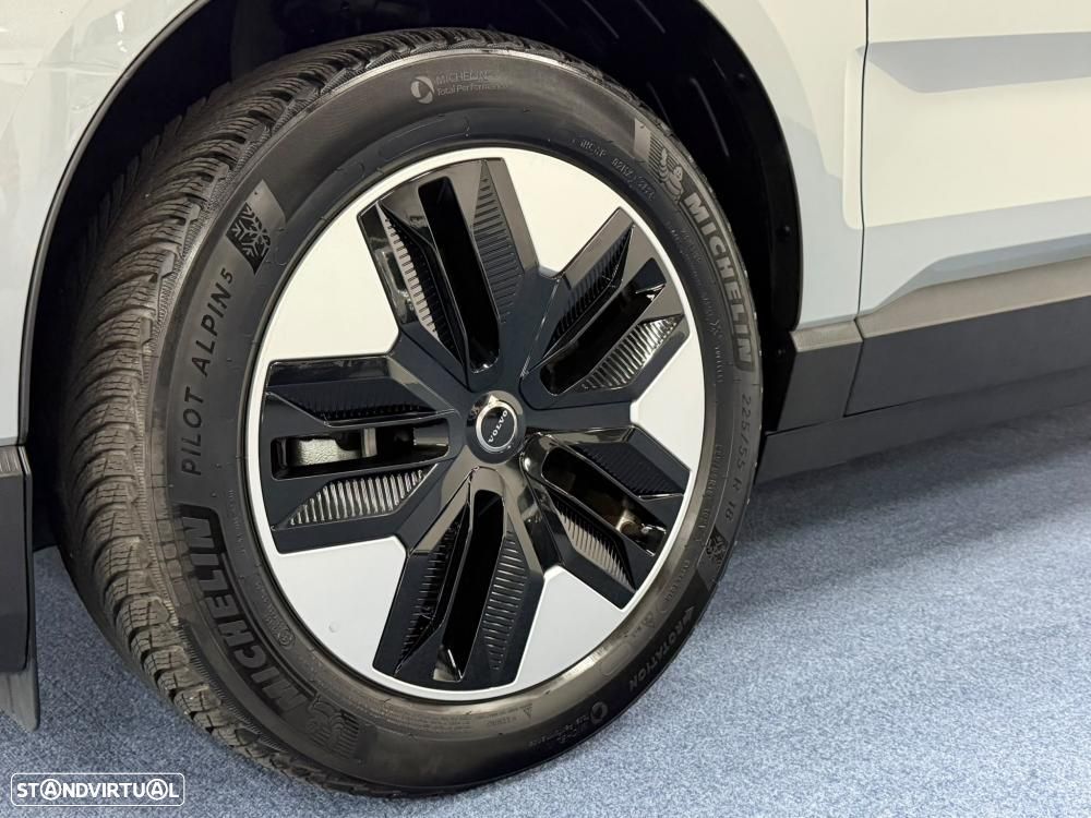 Volvo EX30 69 kWh Single Motor Extended Range Plus - 13
