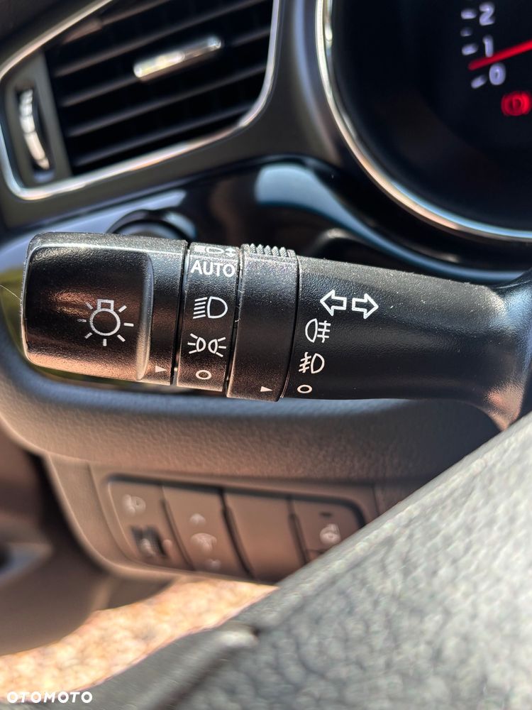 Kia Ceed 1.6 GDI Platinum Edition - 16