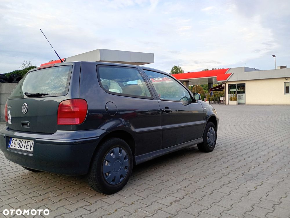 Volkswagen Polo - 2