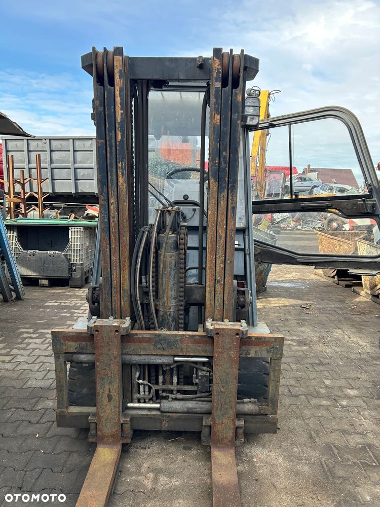 Toyota 7 FBMF 30 - 5