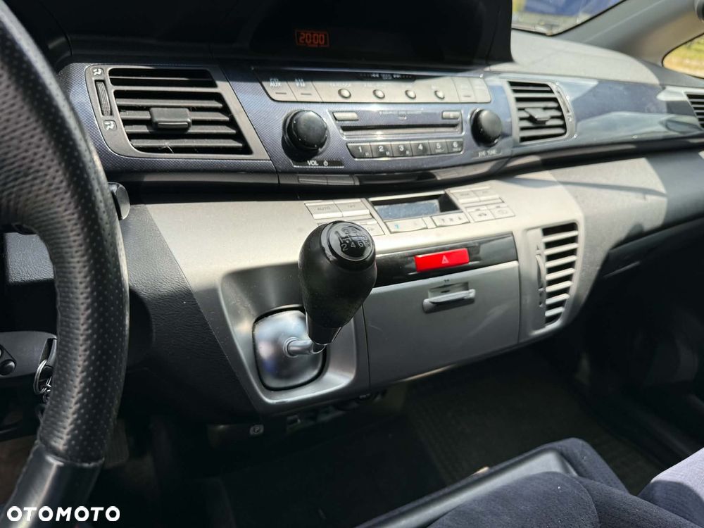 Honda FR-V - 6