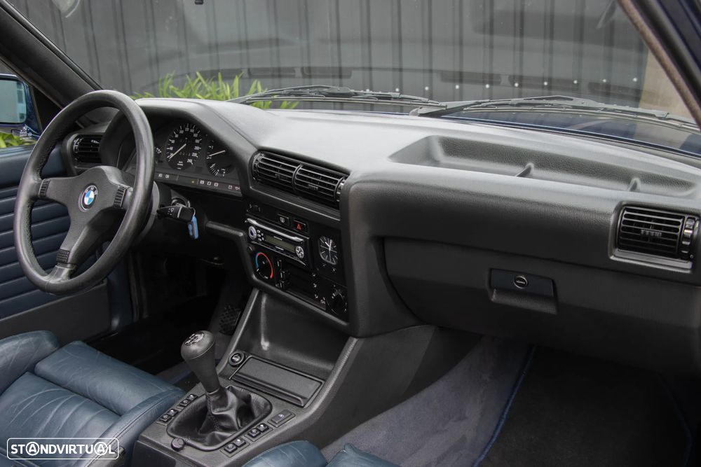 BMW 320 i Cabriolet - 41