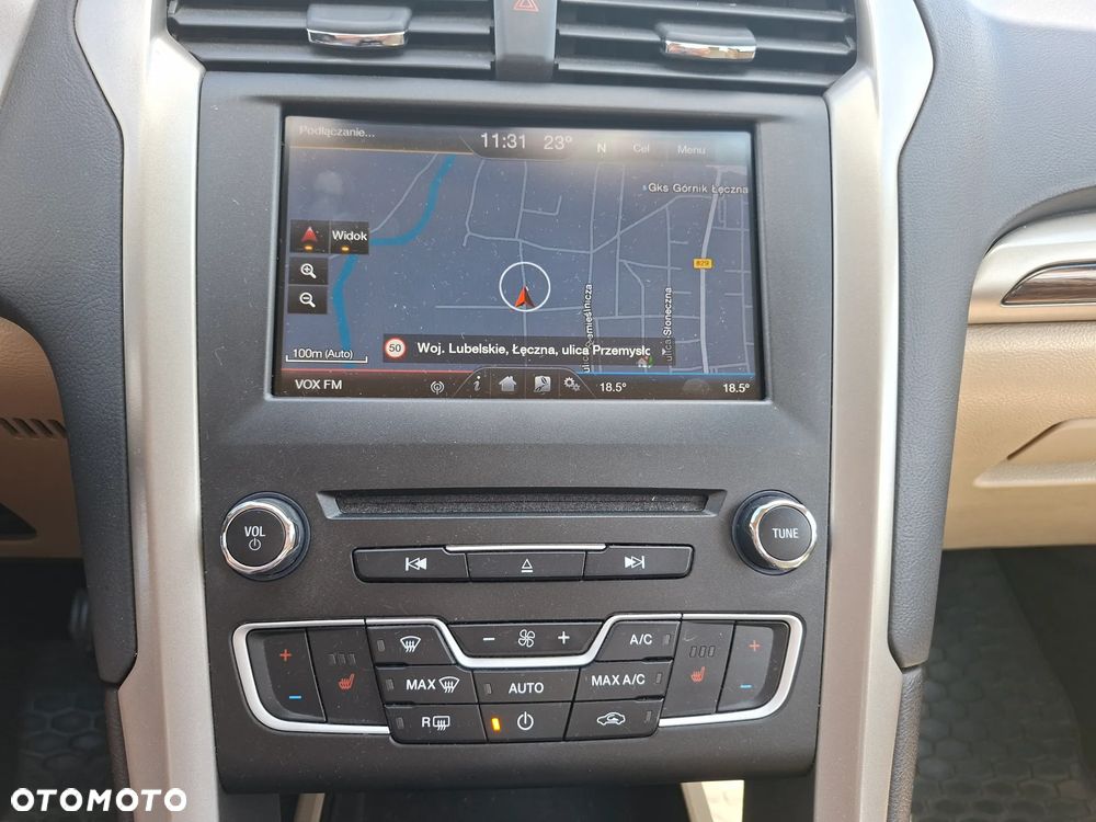 Ford Fusion - 23