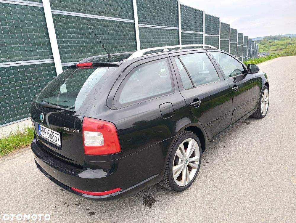 Skoda Octavia 2.0 TDI RS - 19