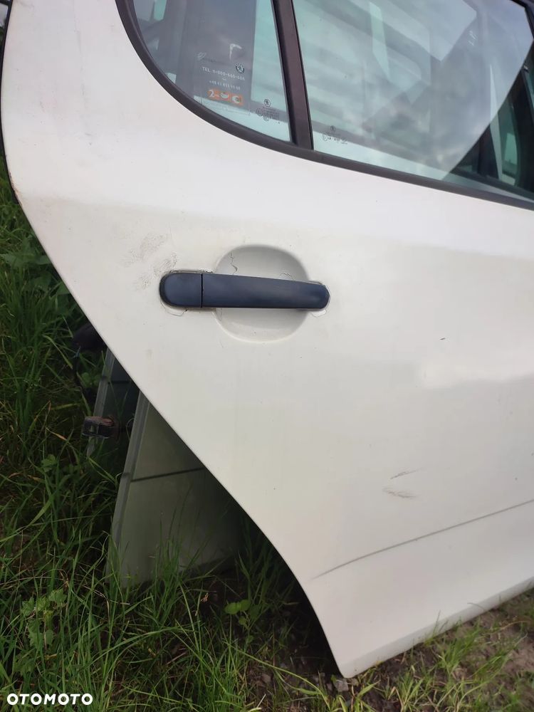 Skoda Fabia II 2 HB drzwi prawe tył tylne kolor 1026 - 2
