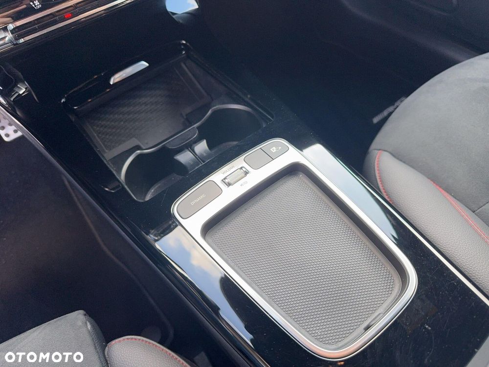 Mercedes-Benz CLA 180 AMG Line 7G-DCT - 15