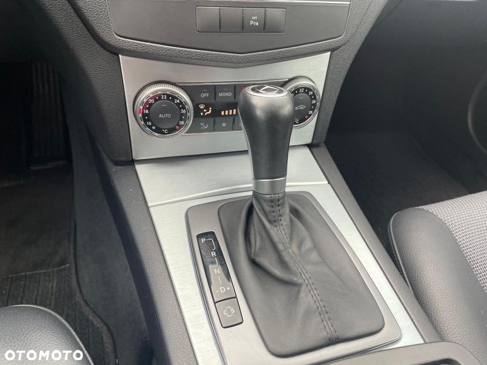 Mercedes-Benz Klasa C 320 CDI 7G-TRONIC Avantgarde - 20