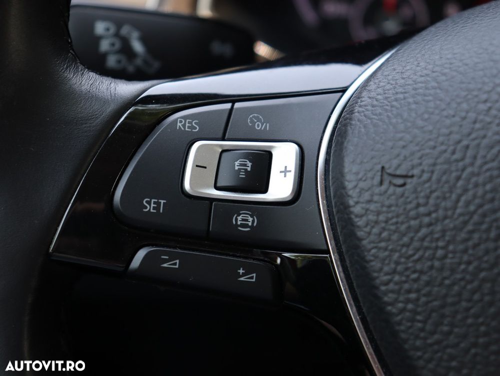 Volkswagen T-Roc 1.0 TSI Design - 18
