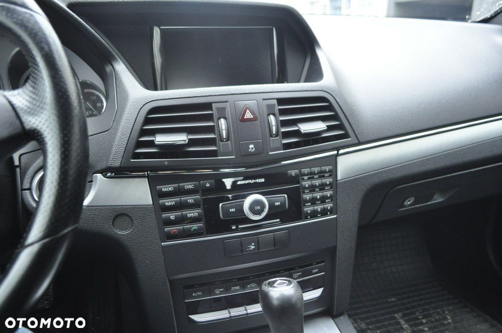 Mercedes-Benz Klasa E 350 CDI BlueEff - 13